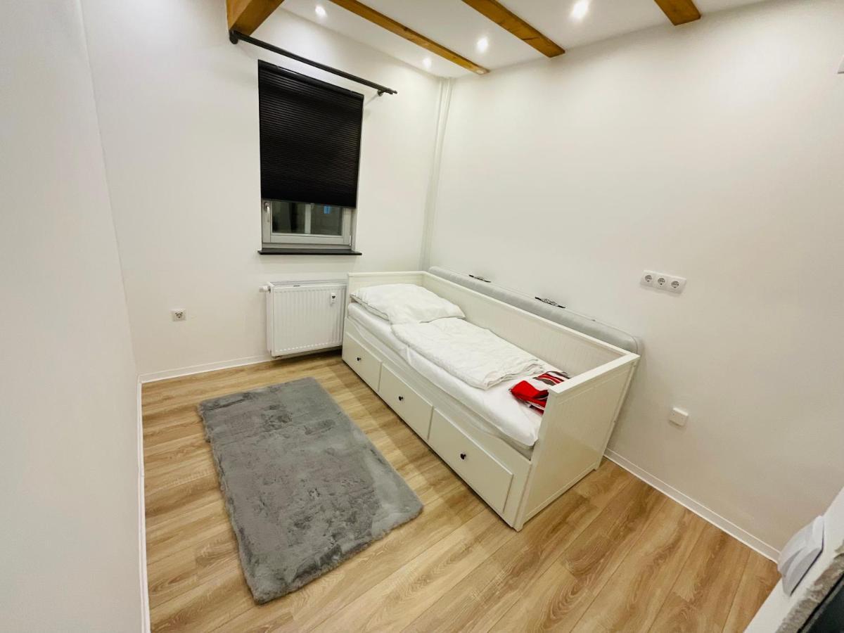 Best Central Apartment - Am Marktplatz - Up To 5 - Next To Frankfurt And Hanau - Coffee And Snacks - Netflix, Prime, Disney Nidderau Exteriér fotografie