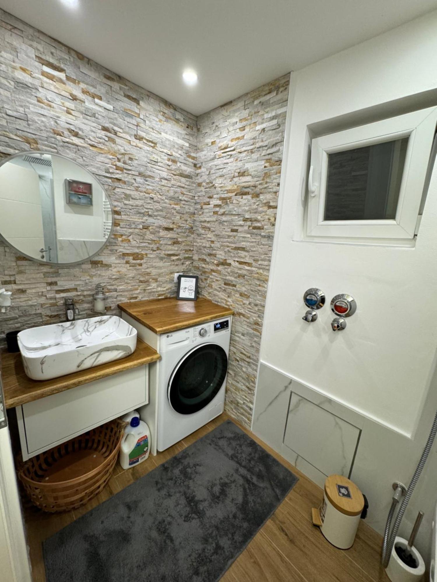 Best Central Apartment - Am Marktplatz - Up To 5 - Next To Frankfurt And Hanau - Coffee And Snacks - Netflix, Prime, Disney Nidderau Exteriér fotografie